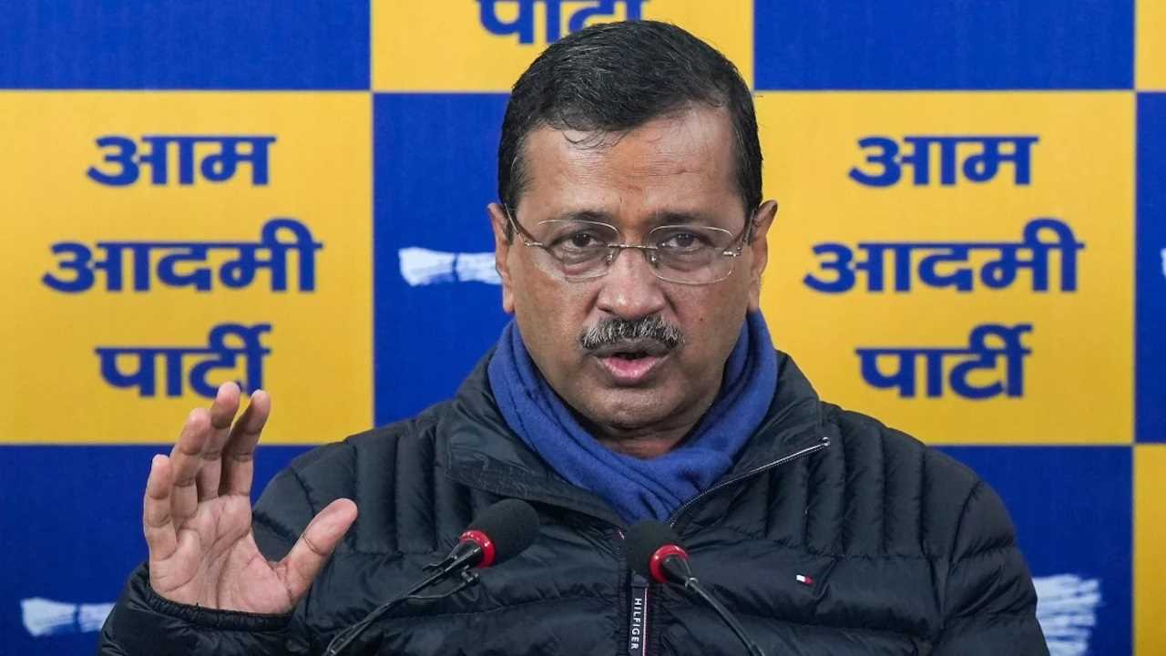 भाजपा धांधली और बेईमानी से दिल्ली का चुनाव लड़ना चाहती है : केजरीवाल